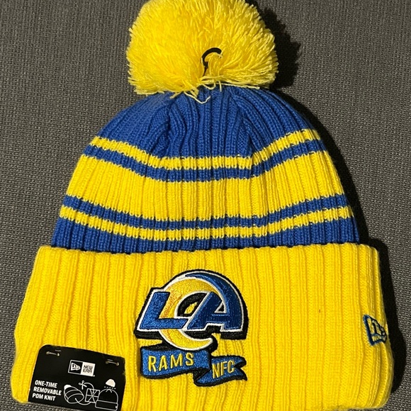 Los Angeles Rams Beanie Sideline Sport Knit Pom Beanie by NEW ERA. Must See RARE - Picture 1 of 9